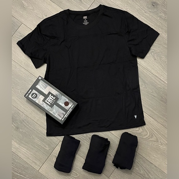 NWT Frye Mens Medium T Shirt and Underwear Bundle. 4 Pack of both. - Picture 1 of 14
